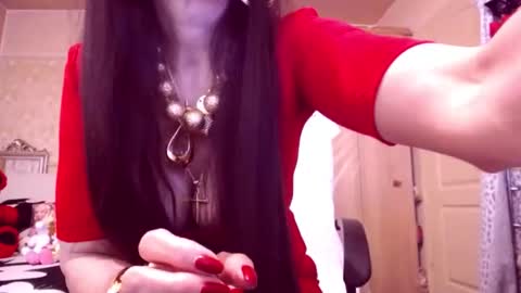 Cerise online show from 11-29-25, 12:24