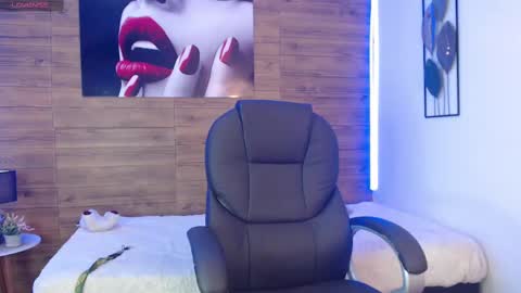 Snapshot of cerokershelby chatting on 12-27-24, 06:24 Ceroke online show from 12-27-24, 06:24