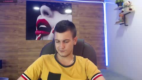 Snapshot of cerokershelby chatting on 01-19-25, 05:26 Ceroke online show from 01-19-25, 05:26