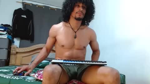 Snapshot of cesar_master_ chatting on 11-04-25, 10:53 cesar_master_ online show from 11-04-25, 10:53