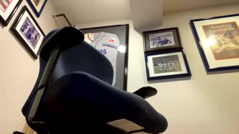 Snapshot of cfnmer chatting on 11-15-25, 09:21 cfnmer online show from 11-15-25, 09:21