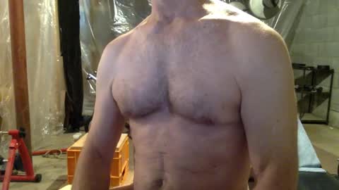 Snapshot of cfnmworkout1 chatting on 10-14-25, 05:47 cfnmworkout1 online show from 10-14-25, 05:47