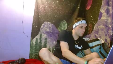 cguffey2284 online show from 01-03-25, 02:21