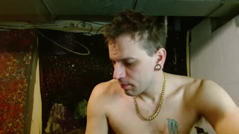 cguffey2284 online show from 01-25-25, 04:13