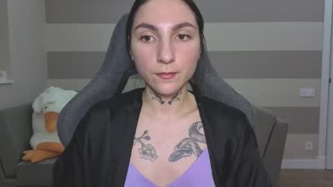 Kate online show from 11-11-25, 06:08