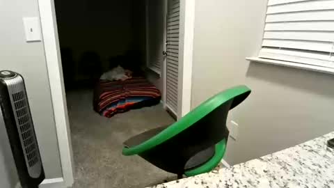 Chuck online show from 10-10-25, 09:52