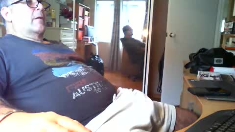 Chalky online show from 10-28-25, 11:07