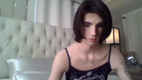 Snapshot of chanel2002 chatting on 03-11-25, 02:07 chanel2002 online show from 03-11-25, 02:07