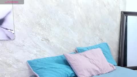 Snapshot of chanel_munoz chatting on 12-16-25, 04:06 online show from 12-16-25, 04:06