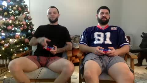 Snapshot of change340 chatting on 12-28-24, 06:29 TATS AND TANNED online show from 12-28-24, 06:29