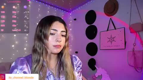 channel_blonde_a online show from 03-04-25, 08:05
