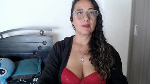 Snapshot of channel_moon9 chatting on 01-19-25, 08:09 channel moon9 online show from 01-19-25, 08:09