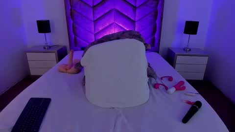 Snapshot of channelfox__ chatting on 02-25-26, 09:02 Channelfox online show from 02-25-26, 09:02