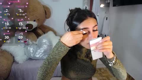 Snapshot of channelrose_1 chatting on 10-29-25, 08:05 Isabella online show from 10-29-25, 08:05