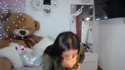 Snapshot of channelrose_1 chatting on 10-30-25, 10:06 Isabella online show from 10-30-25, 10:06