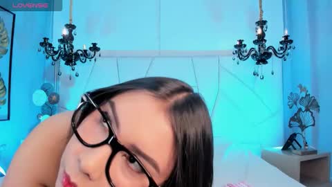 Snapshot of channeyprincess chatting on 11-17-25, 03:01 Channey online show from 11-17-25, 03:01