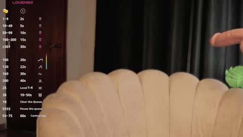 Chantall online show from 10-08-25, 04:54