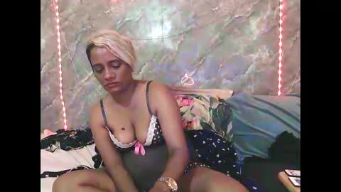 Zaria Vixen online show from 10-10-25, 12:37