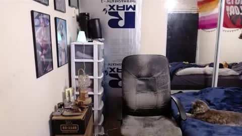 Snapshot of chaos_kat chatting on 02-09-25, 10:43 Chaos Kat online show from 02-09-25, 10:43