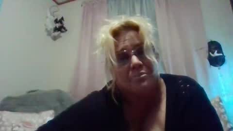 Snapshot of chaosangel33 chatting on 12-31-24, 07:42 Ms. Behaving online show from 12-31-24, 07:42