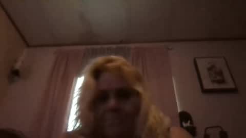 Snapshot of chaosangel33 chatting on 01-08-25, 03:39 Ms. Behaving online show from 01-08-25, 03:39