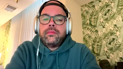 Snapshot of chappellm0an chatting on 11-25-25, 05:13 Chappell online show from 11-25-25, 05:13