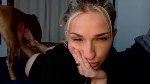 Snapshot of charbearxoxo chatting on 09-23-25, 12:57 char online show from 09-23-25, 12:57