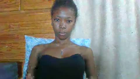 Snapshot of chariola0101 chatting on 02-23-25, 01:02 chariola0101 online show from 02-23-25, 01:02