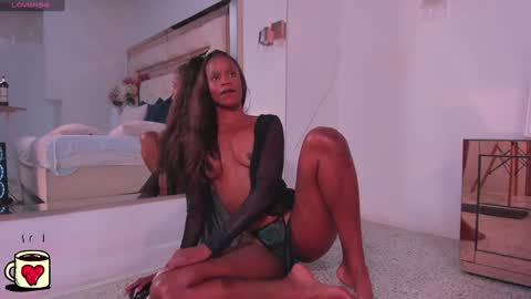 charis_hill online show from 12-21-24, 01:10