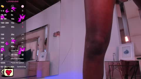 charis_hill online show from 12-22-24, 07:31