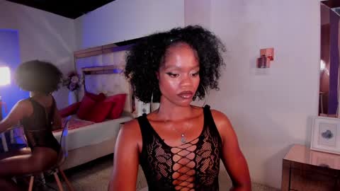 charis_hill online show from 02-05-25, 01:04