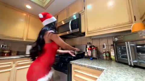 charismasweets online show from 12-18-25, 03:12