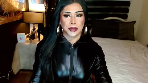 charismatic_apple online show from 02-15-26, 07:54