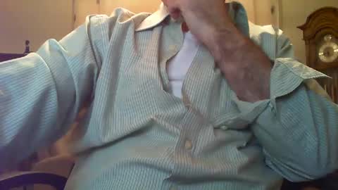 Snapshot of charle79 chatting on 12-27-24, 01:32 charle79 online show from 12-27-24, 01:32