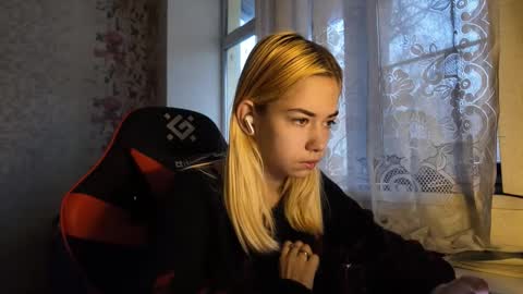 Nancy online show from 11-18-25, 07:46