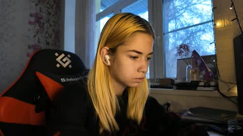 Nancy online show from 12-16-25, 06:51