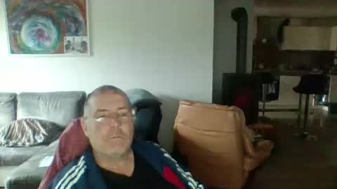 charles6064 online show from 12-20-24, 09:54