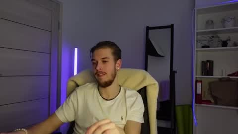 Snapshot of charles_sins chatting on 02-12-25, 02:43 CHARLES SINS online show from 02-12-25, 02:43