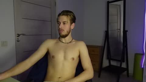 Snapshot of charles_sins chatting on 02-16-25, 04:42 CHARLES SINS online show from 02-16-25, 04:42