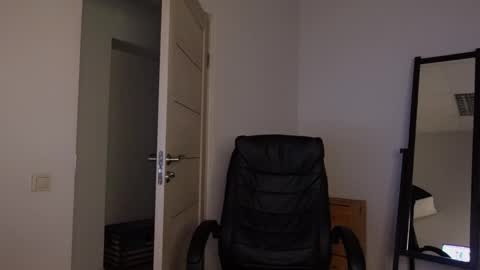 Snapshot of charles_sins chatting on 03-02-25, 05:04 CHARLES SINS online show from 03-02-25, 05:04