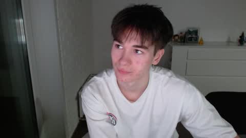 charleshanson69 online show from 11-19-25, 04:07