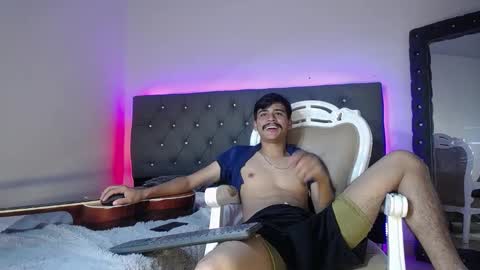 Snapshot of charlie_cock_ chatting on 09-13-25, 05:18 Charlie online show from 09-13-25, 05:18