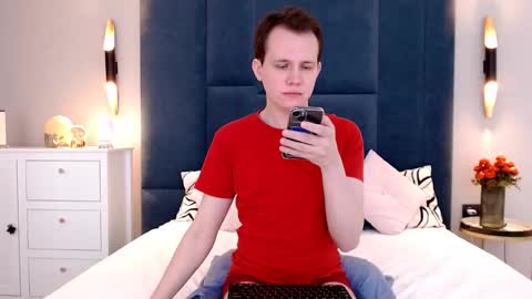 Snapshot of charlie_madison1 chatting on 02-12-26, 09:26 Charley online show from 02-12-26, 09:26