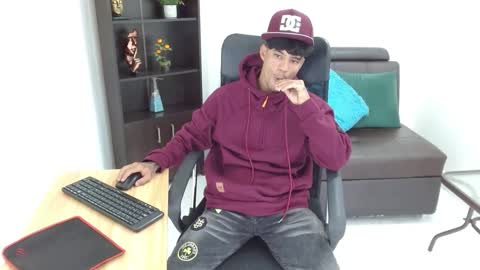 Charlie oconnor online show from 12-31-24, 03:01