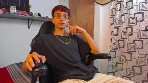 Snapshot of charlieerusso chatting on 12-07-24, 01:14 Charles Russo online show from 12-07-24, 01:14