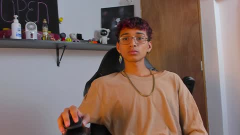 Snapshot of charlieerusso chatting on 12-11-24, 05:48 Charles Russo online show from 12-11-24, 05:48