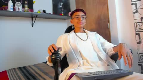 Snapshot of charlieerusso chatting on 12-14-24, 01:50 Charles Russo online show from 12-14-24, 01:50