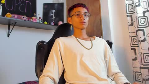 Snapshot of charlieerusso chatting on 12-16-24, 06:27 Charles Russo online show from 12-16-24, 06:27