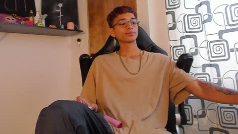 Snapshot of charlieerusso chatting on 12-28-24, 08:15 Charles Russo online show from 12-28-24, 08:15