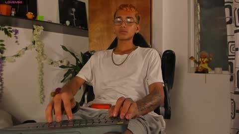 Snapshot of charlieerusso chatting on 01-18-25, 03:53 Charles Russo online show from 01-18-25, 03:53